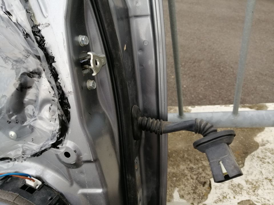 Tür hinten links, Mitsubishi Outlander in Herzogenrath