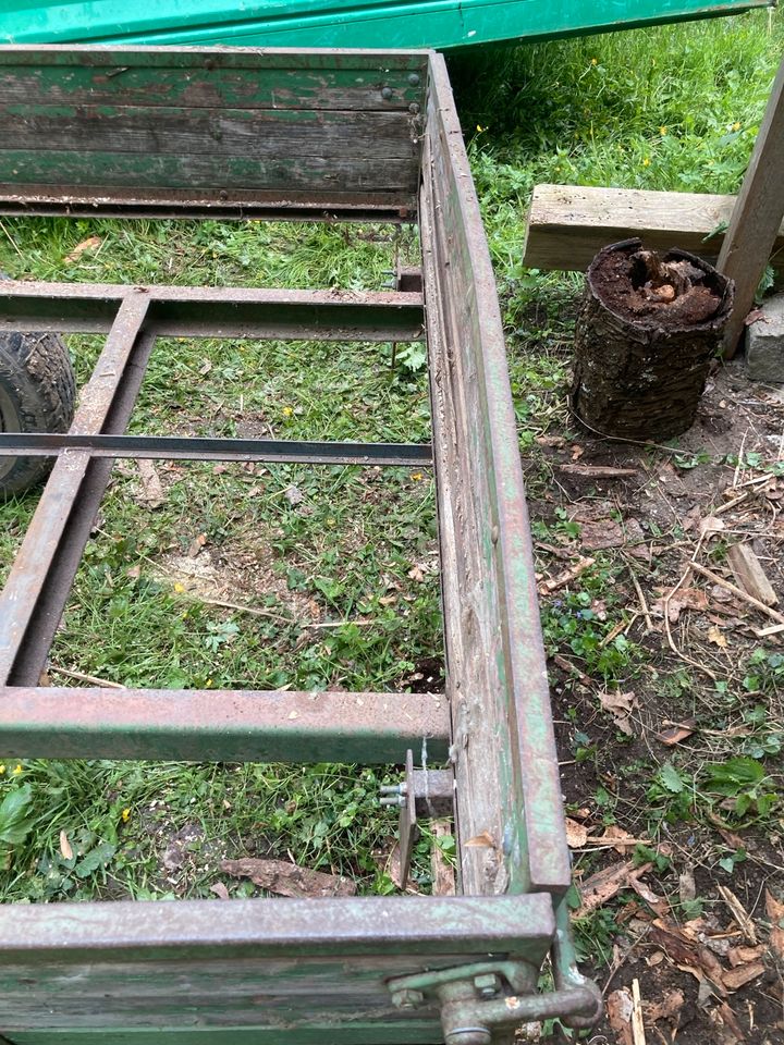 Landwirtschaftlicher kleiner Anhänger in Freiburg im Breisgau