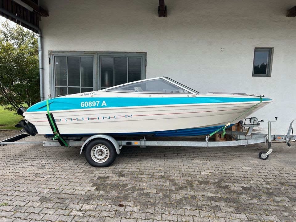 Bayliner Capri in Vierkirchen