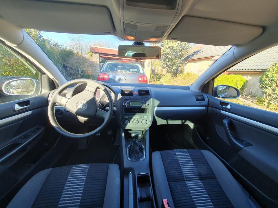 Volkswagen Golf V 1.6 United SHZ, Tempo,Coming/Leaving Home in Altenholz