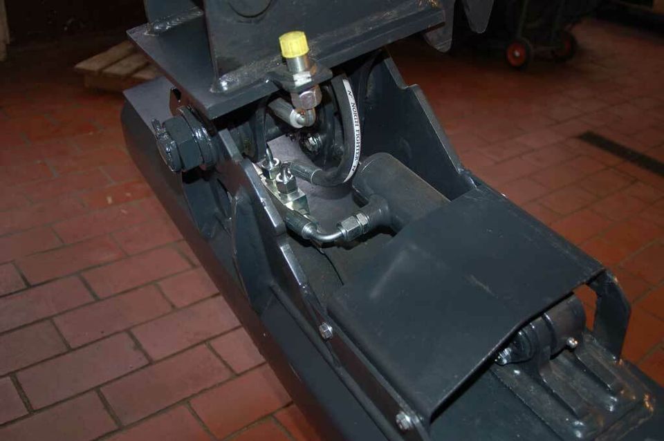 hydraulischer Schwenklöffel Grabenräumlöffel MS01 Minibagger 100 in Espelkamp