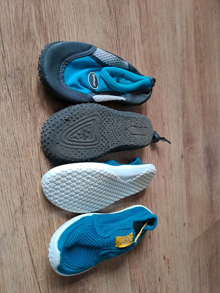 Schuhe Schwimmbad in Frankfurt am Main