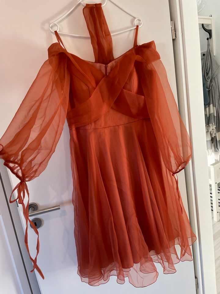 Cocktailkleid orangefarben in München