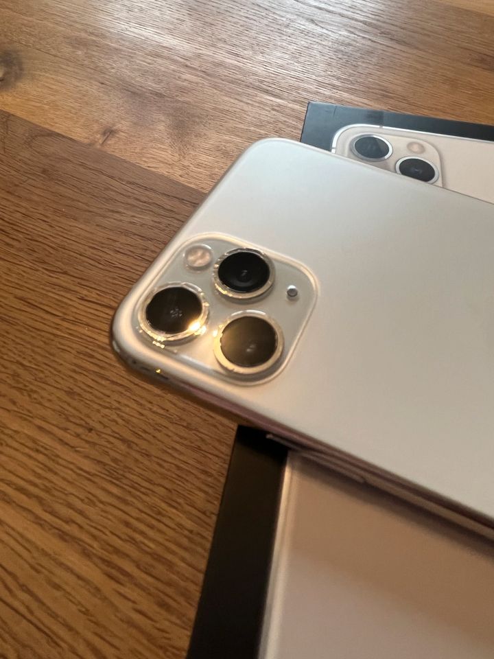 iPhone 11 Pro 64 GB in Adelsdorf