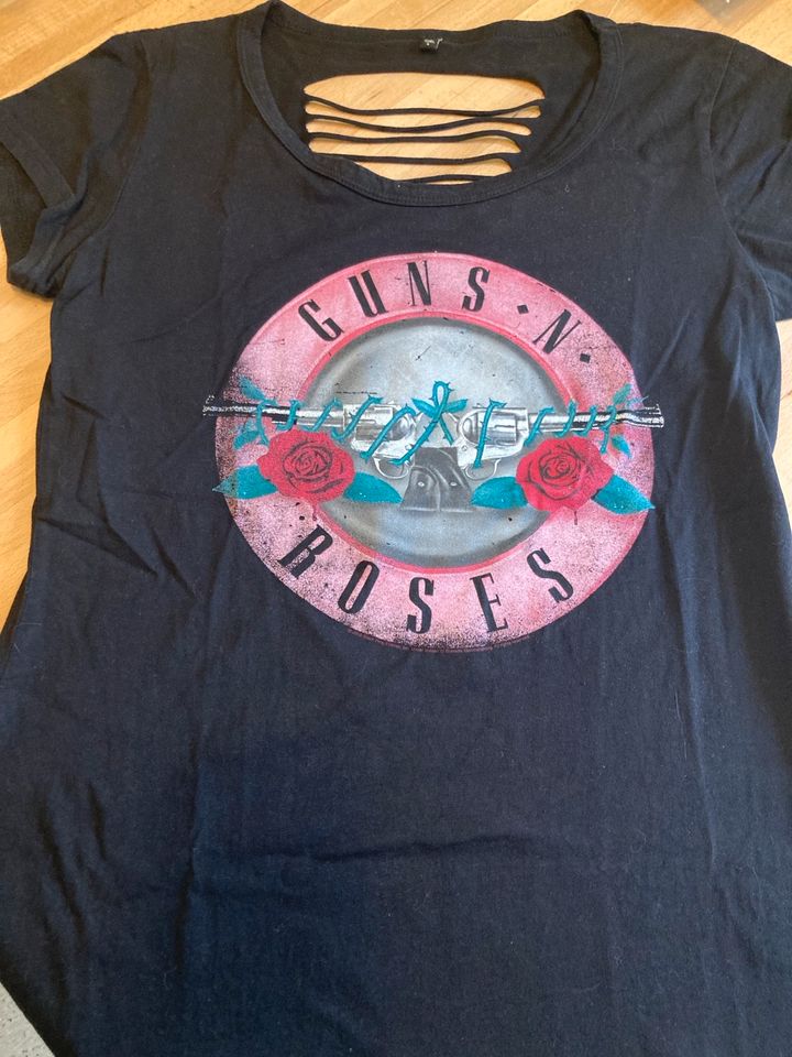 2 T-Shirt Guns n Roses Gr L in Leipzig