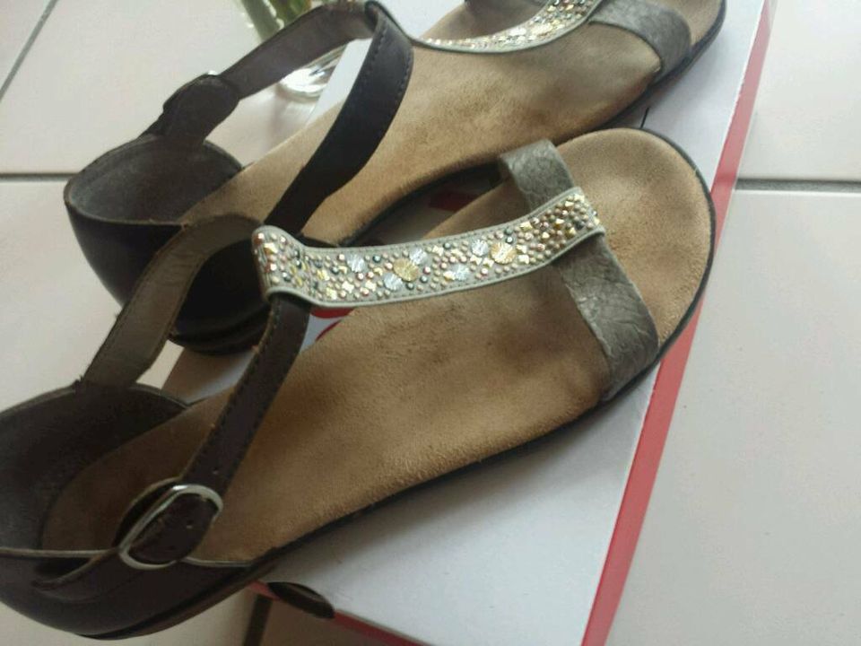 Rieker T-Steg Sandalen beige braun glitzer Strass Steinchen,Gr.37 in Saarbrücken