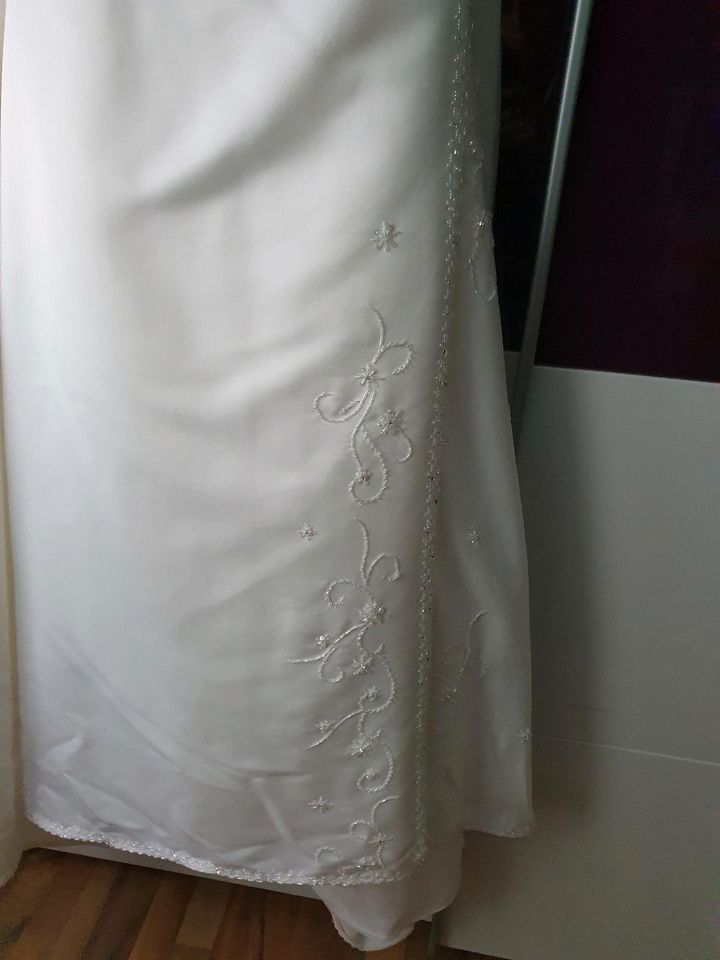 Brautkleid Hochzeitskleid in Reichshof