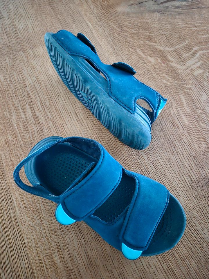 Adidas Schwimm Sandalen Gr. 26 Badeschuhe in Pollenfeld