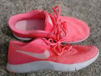 Nike 40,5 wie neu Damen Pink Bayern - Augsburg Vorschau