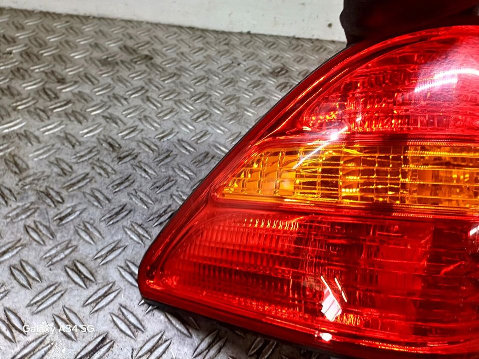 Lexus LS430 Rucklicht Links Außen Bj.2001 in Massenbachhausen