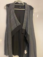 Calvin Klein Strickweste Grautöne Gr. XL Nordrhein-Westfalen - Bedburg Vorschau