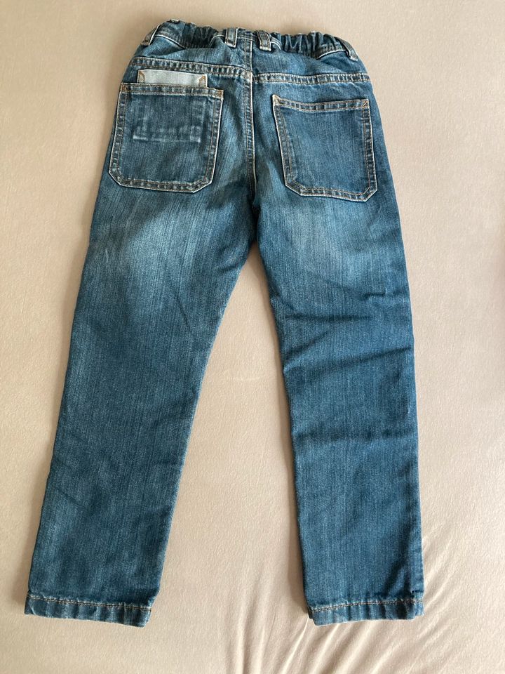 Gefütterte Jeans mit größenverstellbarem Bund Gr. 116 in Hannover