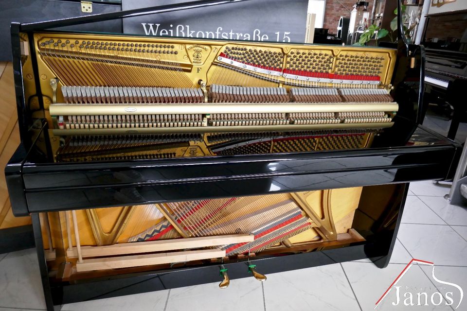Steinway & Sons Klavier ✱ Modell F-104 ✱ Hamburger Produktion in Königsbrunn