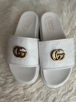 Weiße Gucci Sandalen Frankfurt am Main - Heddernheim Vorschau