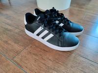 Adidas Sneaker gr 39 1/3 Niedersachsen - Lüneburg Vorschau