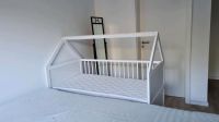 Babybett / Kinderbett in weiss inkl. Matraze von Julius Zöllner Wandsbek - Hamburg Rahlstedt Vorschau