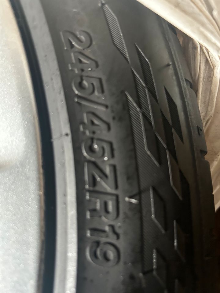 Opel Alufelgen 19 Zoll mit Allwetter Reifen in Argenthal