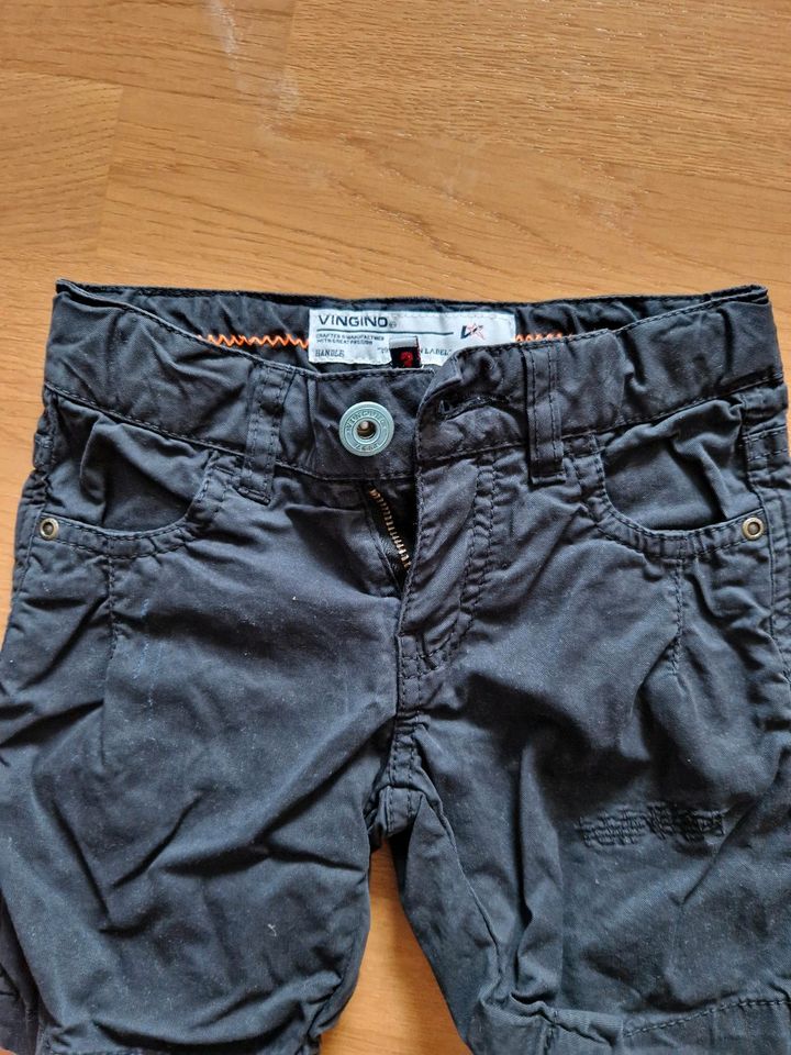 Vingino Shorts Gr. 3 schwarz Top Zustand Modell Ravy in Bad Homburg