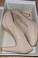 NEU OVP Damen Beige Nude Pumps Absatz Schuhe Lack 41 Bayern - Neutraubling Vorschau