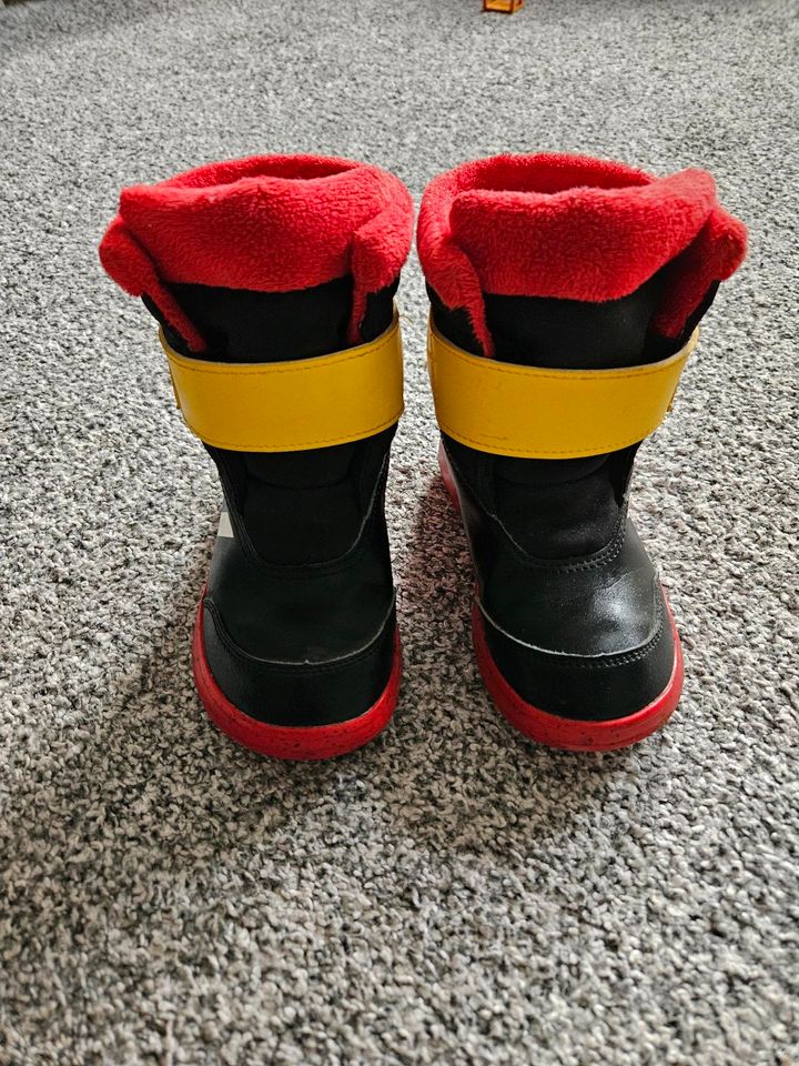 Adidas Stiefel Winterschuhe Größe 27 in Berlin