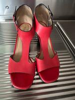 Besondere Sandalette schönes Rot, Tamaris, Gr. 39 Ludwigsvorstadt-Isarvorstadt - Isarvorstadt Vorschau