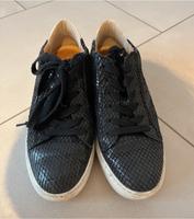 Sneaker in Schlangen Optik Von Lloyd, Größe 5 1/2r Hessen - Bad Soden am Taunus Vorschau