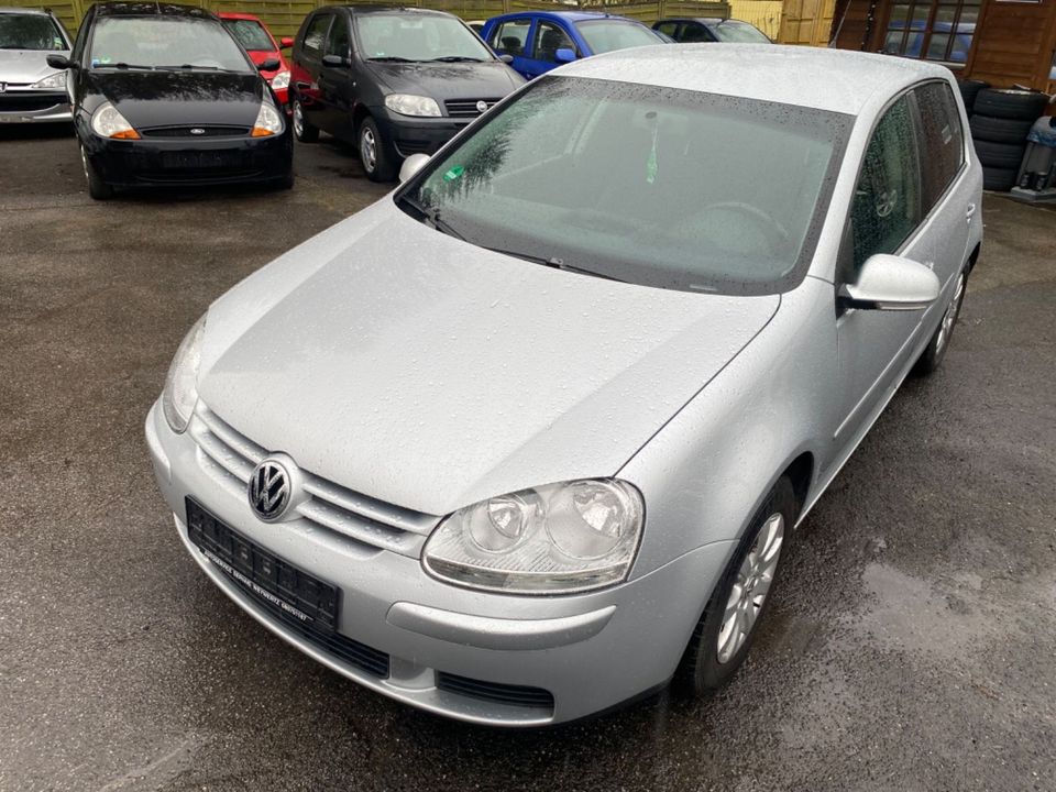 Volkswagen Golf 1.4 Trendline in Essen