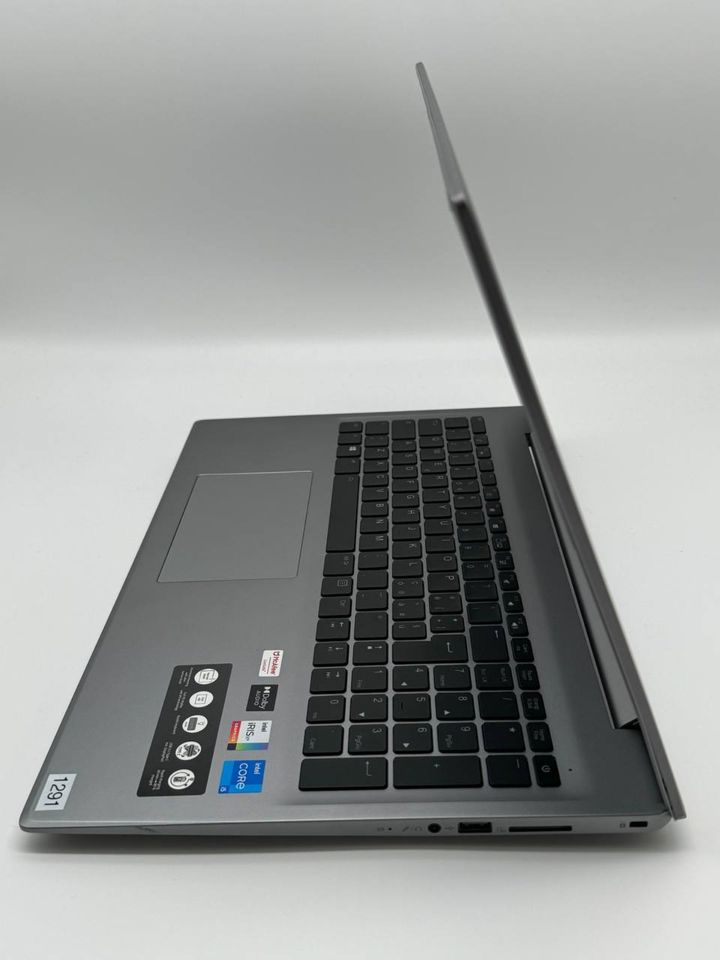 Medion S17405 mit 17,3"FHD IPS, i5-1135G7, 8GB,512GB, Windows 11 in Lübeck