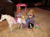 Barbie Kutsche mit Pferd Stall und vielen Extras Nordrhein-Westfalen - Finnentrop Vorschau