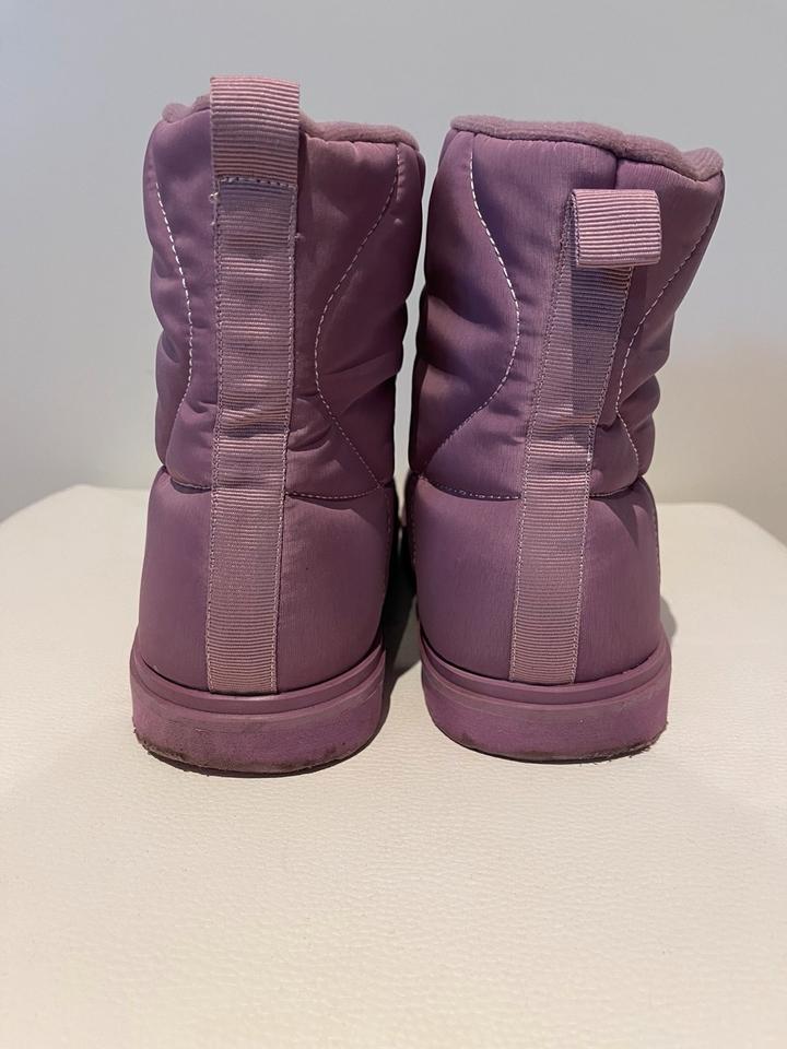 ASOS Design: lila, fliederfarbene Boots mit Steppoptik, Gr. 39 in Bremen