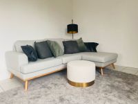 Top Sofa: zeitlos, chic & quasi neu inkl. Kissen & Teppich! Nordrhein-Westfalen - Steinheim Vorschau