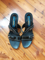 Verkaufe neuwertige echte Leder Sandalen schwarz Gr 41 Bayern - Obernzell Vorschau