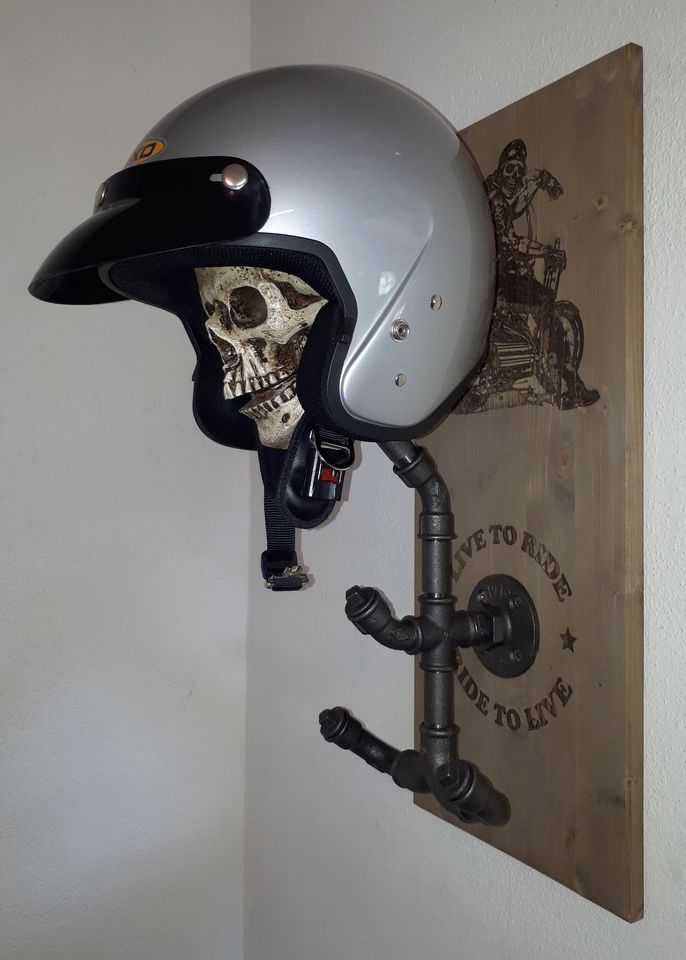 Helmhalter, Biker-Garderobe, Biker Motiv, Totenkopf, Live to Ride in Vohenstrauß