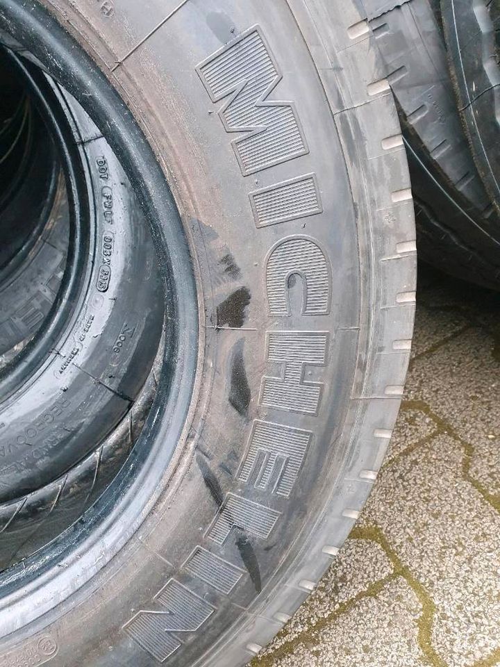 Reifen 215/75R17,5 Michelin, 315/70R22.5, 315/80R22.5, 315/60R22. in Rödinghausen