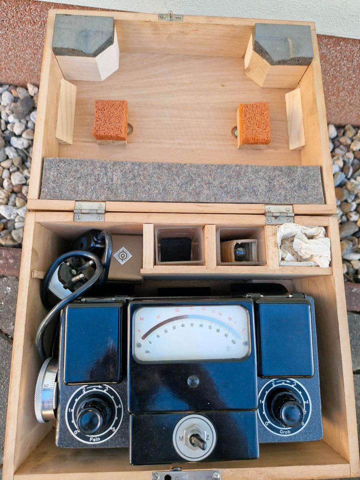 Kolorimeter in Holzbox in Eisenhüttenstadt