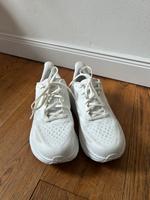 Hoka One W Clifton 9 EU 40 2/3 Nordrhein-Westfalen - Lippstadt Vorschau