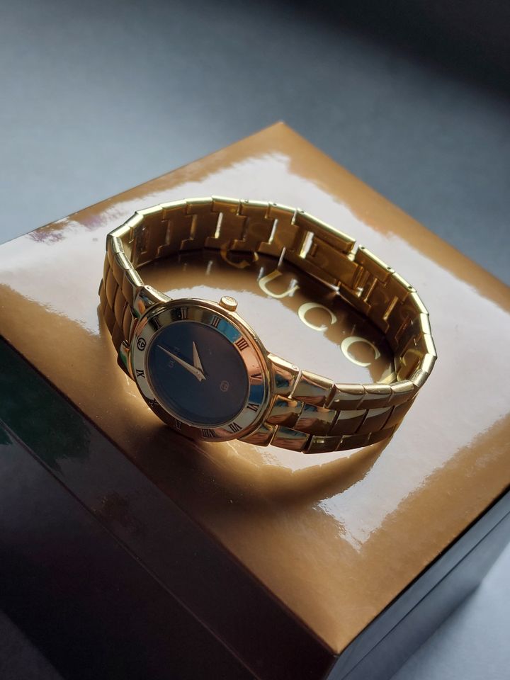 Original Gucci Uhr 3300L Damen Armbanduhr Vergoldet in Oberndorf am Neckar