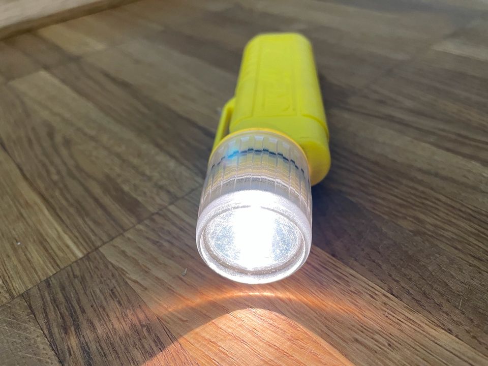 UKE Kinetics Taucher Unterwasser Lampe in Nordrhein-Westfalen -  Gelsenkirchen | eBay Kleinanzeigen ist jetzt Kleinanzeigen