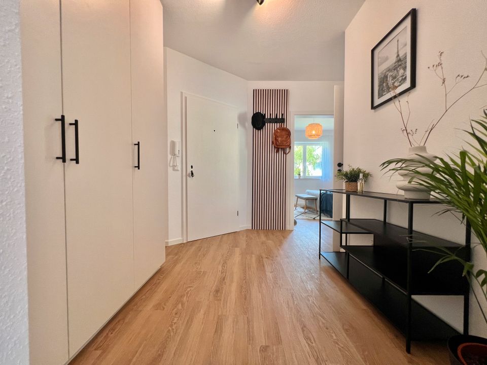 RESERVIERT Helle offene 2 Zimmer 60 m2 Wohnung  frisch renoviert mit Fußbodenheizung und Energieklasse B in Haibach Unterfr.
