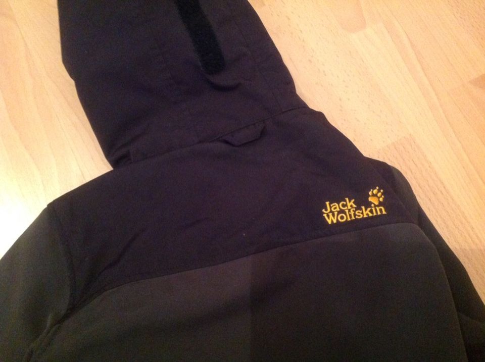 Jack Wolfskin Jacke neuwertig in Westerstede