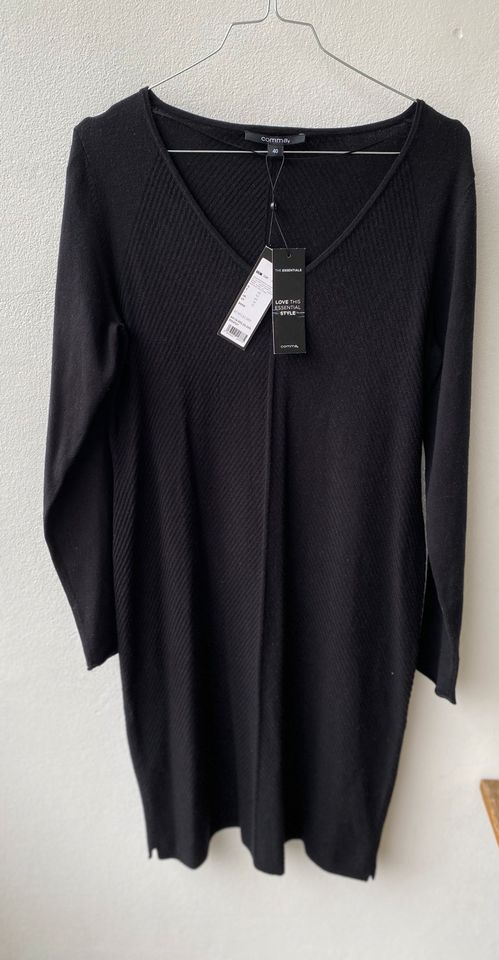 Comma Kleid Feinstrick schwarz (Gr. 40), neu in München