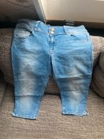 3/4 Jeans mit kleines Loch Niedersachsen - Delmenhorst Vorschau