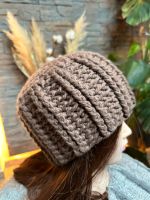 Herren Mütze handmade braun Beanie selbst gestrickt Hessen - Liederbach Vorschau