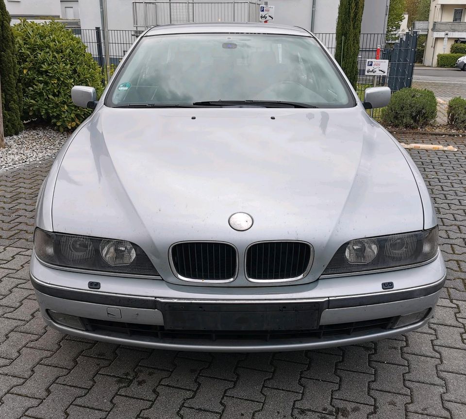 BMW E39 528i in Mainz