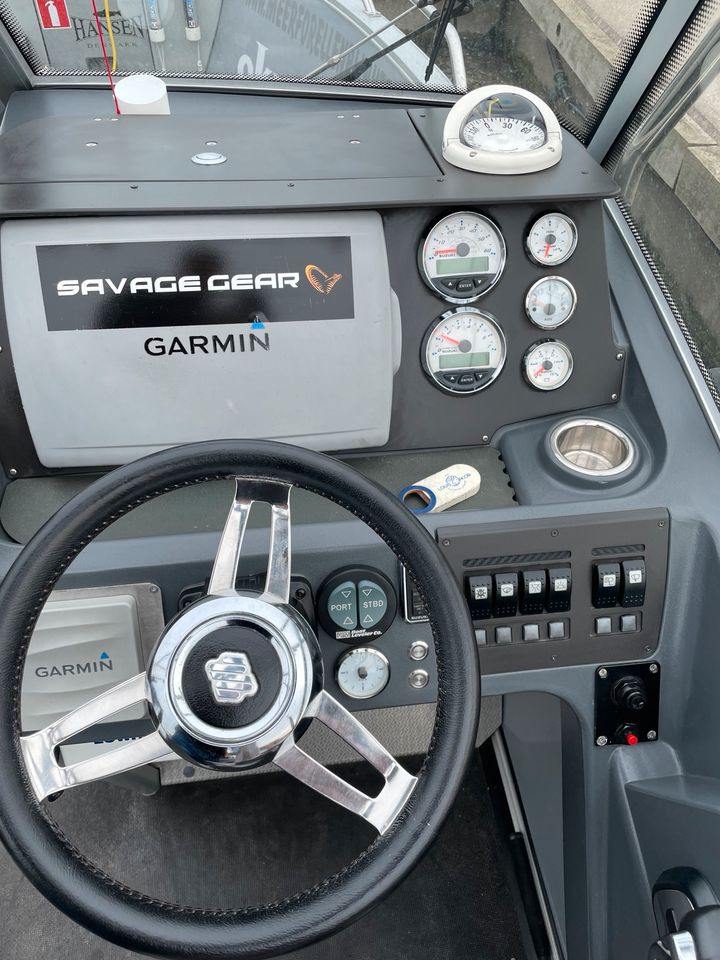 Buster Magnum,  Suzuki 300, Radar, Garmin Plotter in Flensburg