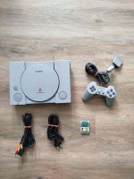 Playstation 1 PS1 Konsole 1002 grau mit Chip Controller set Kabel Nordrhein-Westfalen - Erkrath Vorschau