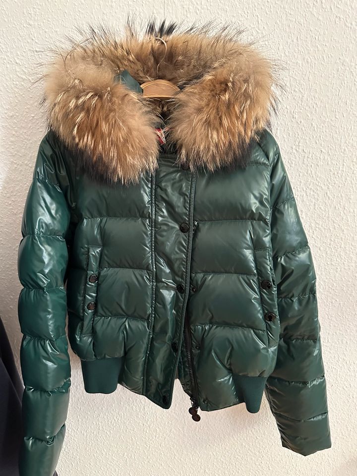 Moncler Jacke Damen in Braunschweig