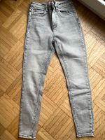 Graue Jeans der Marke Only Größe 25/30 Baden-Württemberg - Radolfzell am Bodensee Vorschau