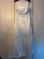 Hochzeitskleid-Brautkleid tailliert schlicht, schulterfrei Gr.40 Nordrhein-Westfalen - Engelskirchen Vorschau