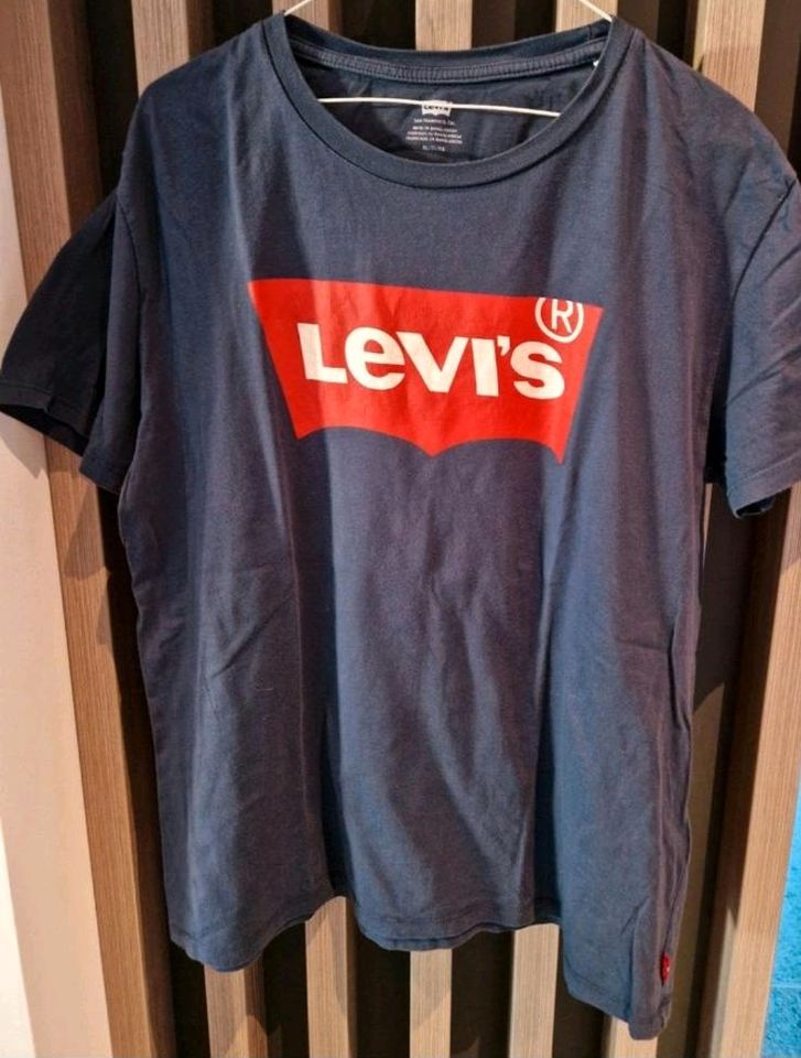 Levi's T-Shirt Gr. XL für Herren blau mit Logo rot TOP in Lippstadt